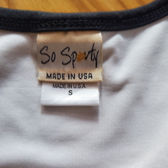 Active were shorts and top - Picture 7 of 10